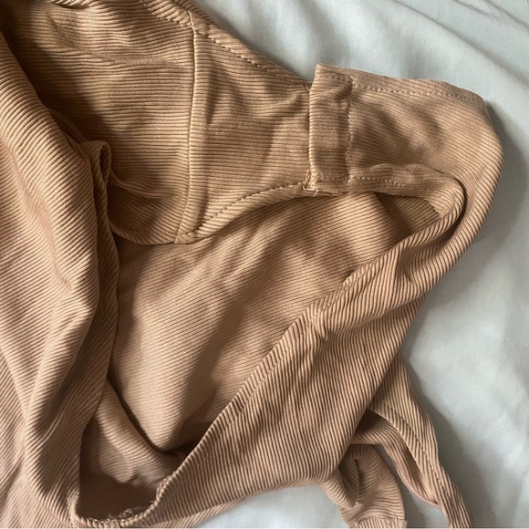 H&M Tan Bodysuit - Picture 3 of 3